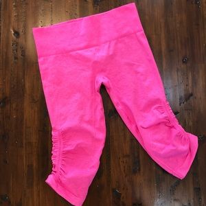 🍋Lululemon In The Flow Crops